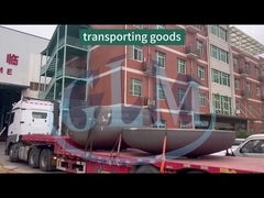 皿 の 頭 を 運ぶ